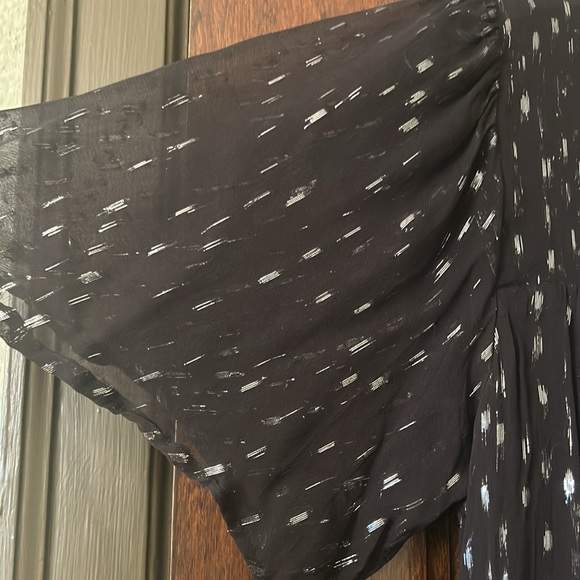 Velvet by Graham & Spencer black short sleeve metallic disco 🪩 blouse. - Picture 7 of 10